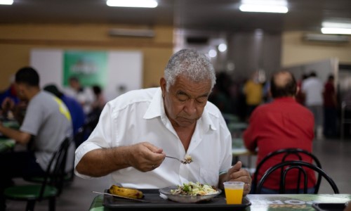 Restaurante Popular comemora aniversário de VR com cardápio de festa julina